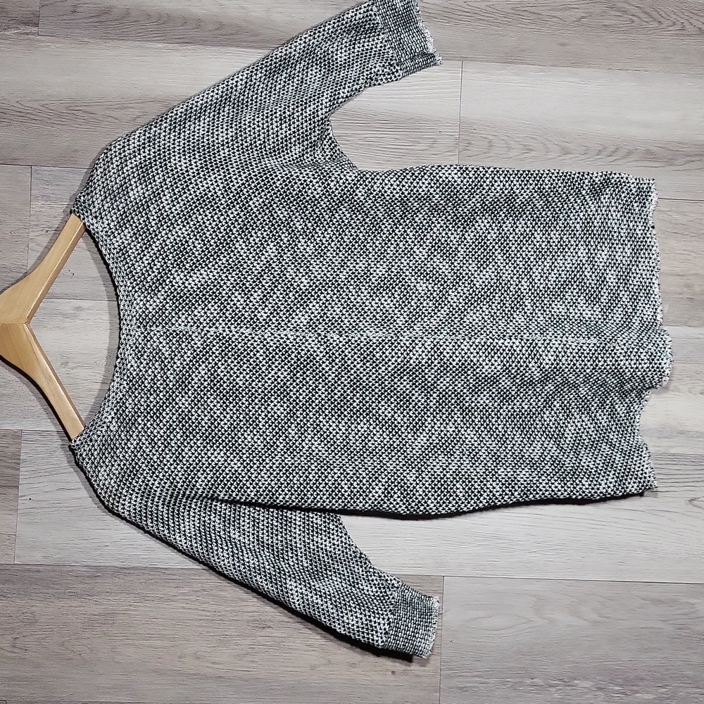 Kut From The Kloth Womens XL Lightweight Sweater V Neck Open Knit Half Sleeve‎ - Picture 7 of 8